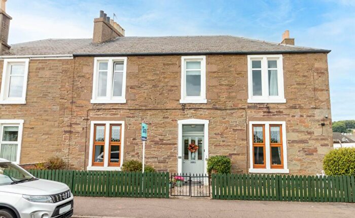 2 Bedroom Apartment For Sale In Castle Street, Broughty Ferry, Dundee, DD5