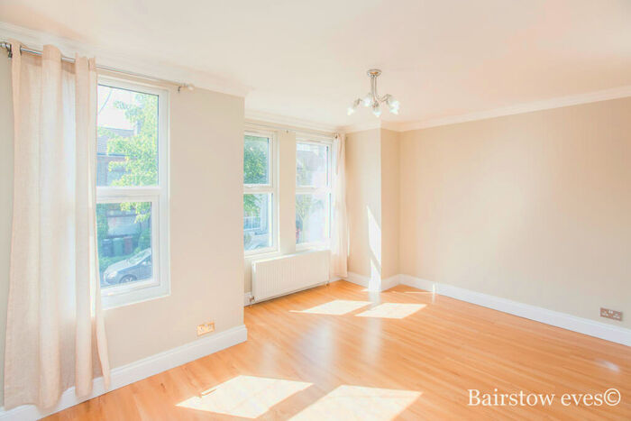 5 Bedroom House To Rent In MacDonald Road, Walthamstow, E17