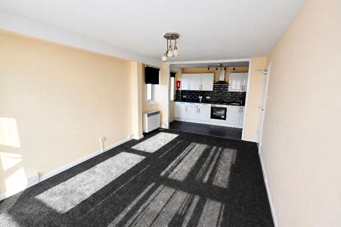 2 Bedroom Flat To Rent In Becton Place, Erith, Kent, DA8