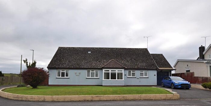 4 Bedroom Detached Bungalow For Sale In Red Roses, Whitland, SA34