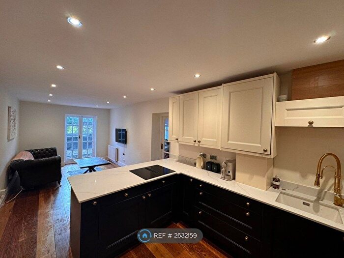 1 Bedroom Flat To Rent In Brook Drive, London, SE11