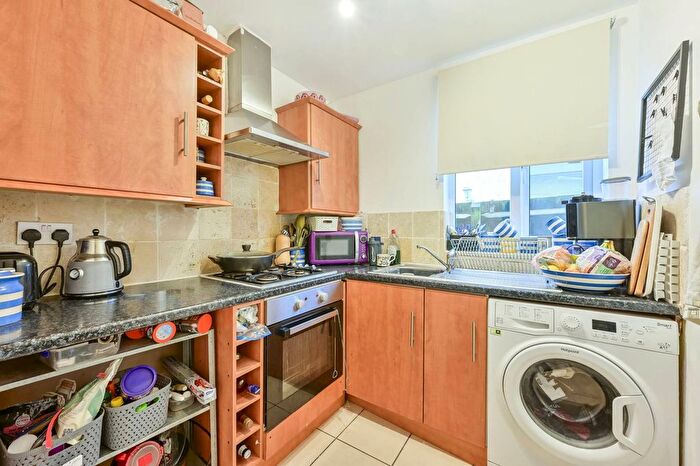 1 Bedroom Flat To Rent In Quicks Road, South Wimbledon, London, SW19