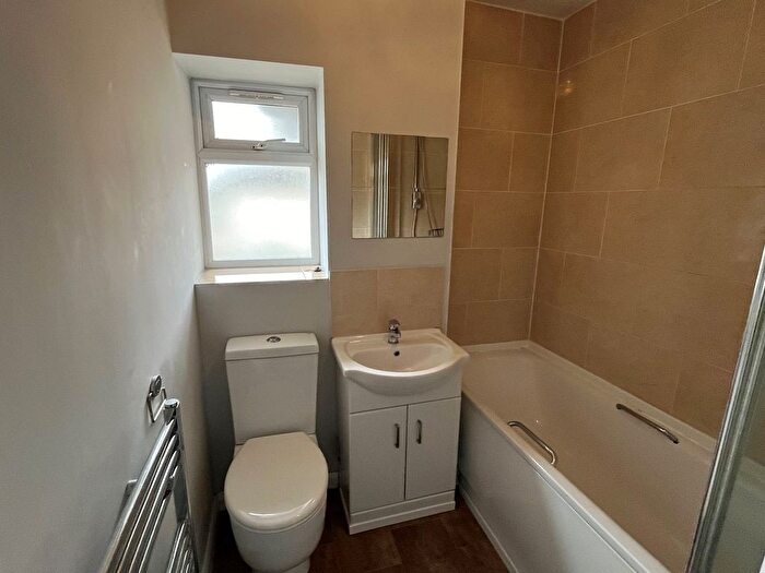 2 Bedroom End Of Terrace House To Rent In Woodthorpe Road, Ashford, TW15
