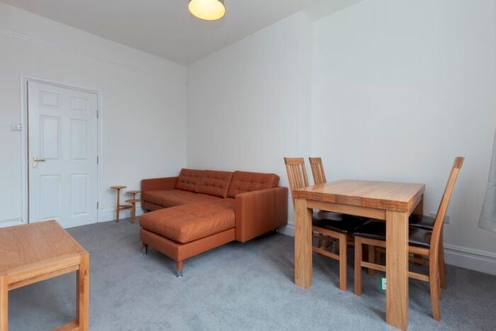 1 Bedroom Flat To Rent In St. Clements Street, Oxford, OX4