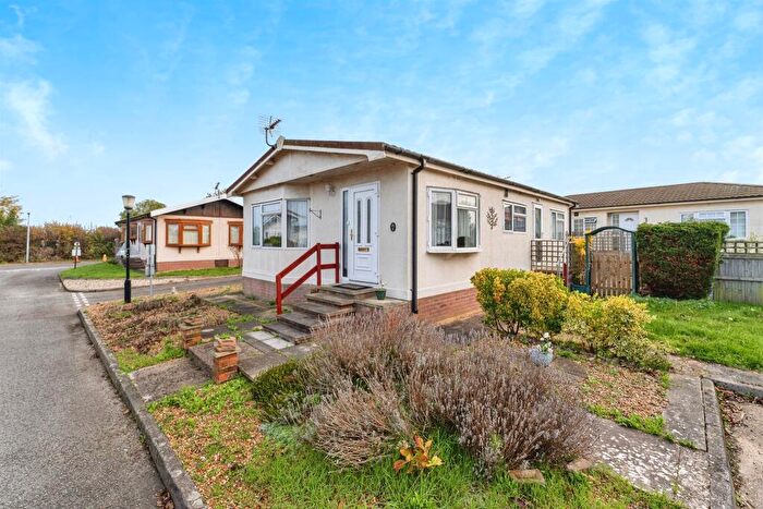 3 Bedroom Park Home For Sale In Priors Close, Witchford, Ely, CB6