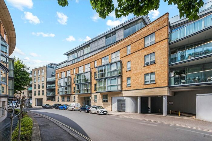 1 Bedroom Flat For Sale In North Contemporis, Merchants Road, Clifton, Bristol, BS8