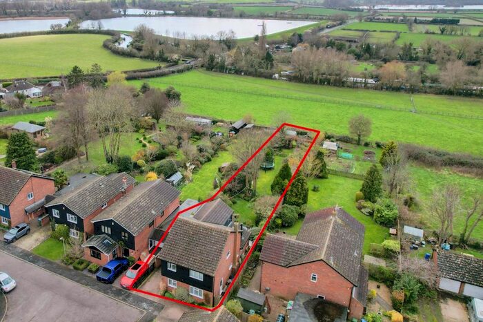 5 Bedroom Link Detached House For Sale In Lukes Lea, Marsworth, Tring, HP23