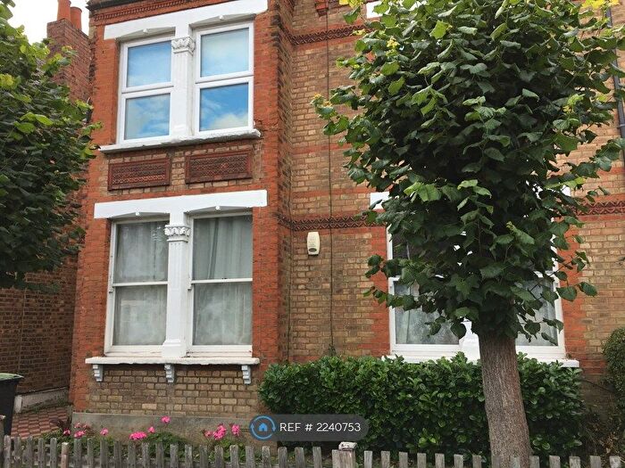 2 Bedroom Flat To Rent In Palmerston Road, London, N22