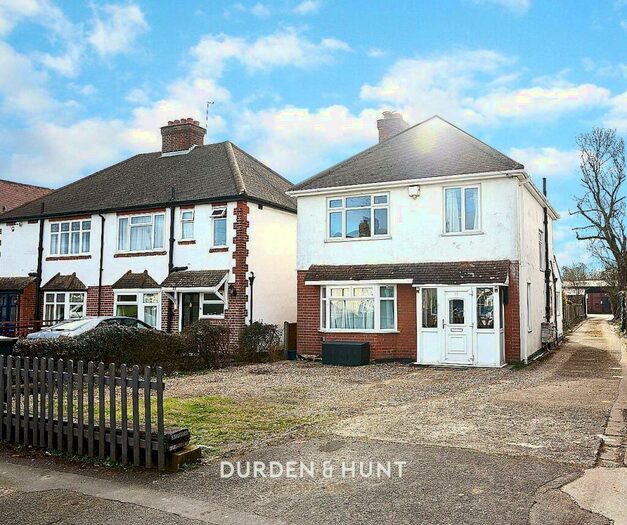 3 Bedroom Detached House For Sale In Upland Road, Thornwood, Epping, CM16
