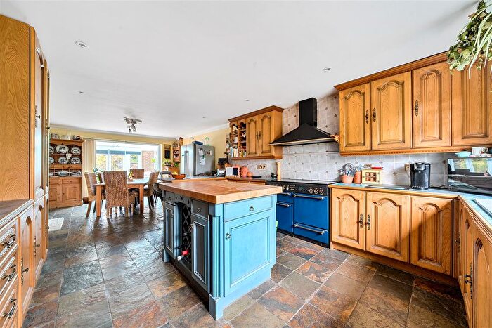 4 Bedroom Detached House For Sale In Arundel Road, Cliffsend, Ramsgate, CT12