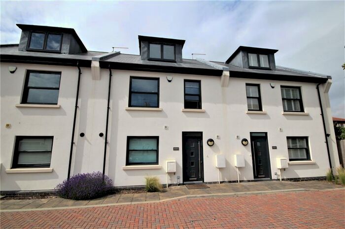 3 Bedroom Terraced House To Rent In Saw Mill Place, Worthing, BN11