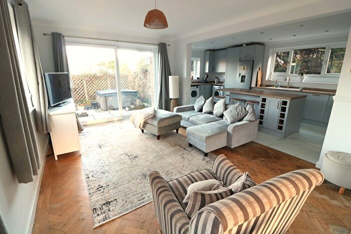 4 Bedroom Detached House To Rent In Guildford Road, Westcott, Dorking, RH4