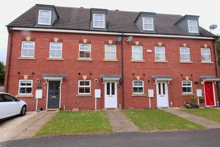3 Bedroom Semi-Detached House To Rent In Aqua Place, Rugby, CV21