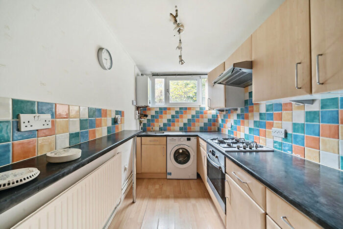 1 Bedroom Flat To Rent In Sunnyside Road, N19