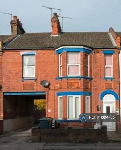 3 Bedroom Flat To Rent In Cromwell Road, Luton, LU3