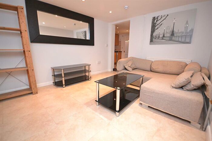 1 Bedroom Flat To Rent In London Road, Town Centre, RG1