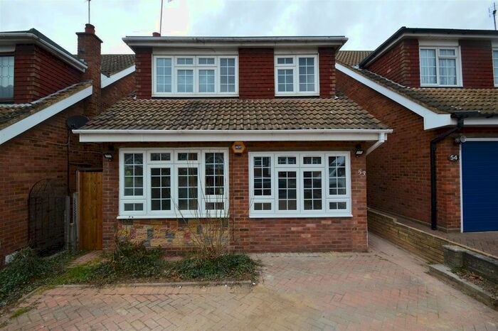4 Bedroom Detached House To Rent In Tryfan Close, Ilford, IG4