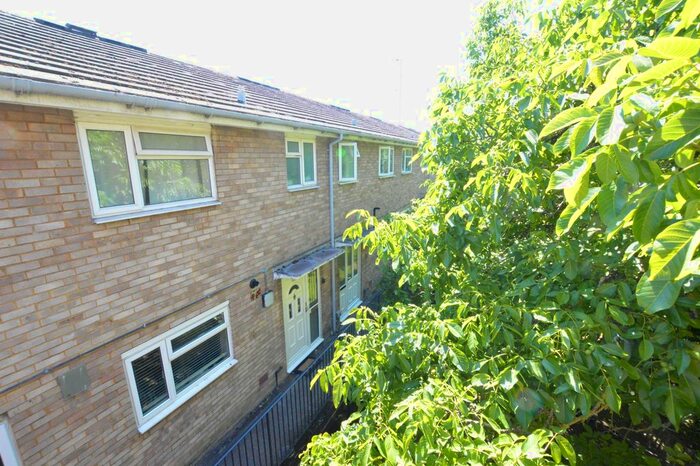 2 Bedroom Flat To Rent In Fig Tree Hill, Hemel Hempstead, HP2