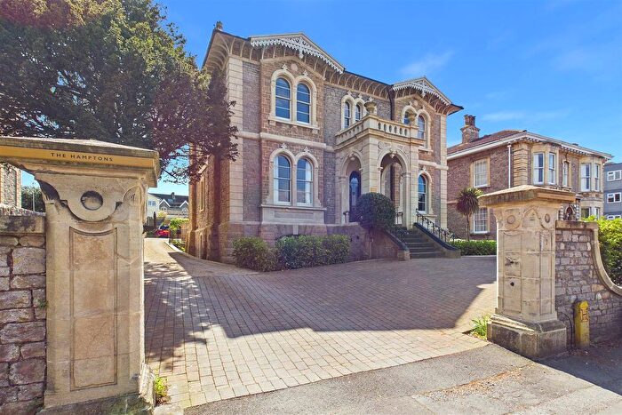 2 Bedroom Flat For Sale In Elton Road, Clevedon, BS21