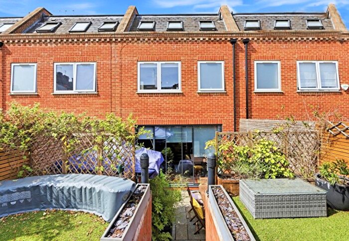 3 Bedroom Terraced House For Sale In Nursery Avenue, Finchley, N3