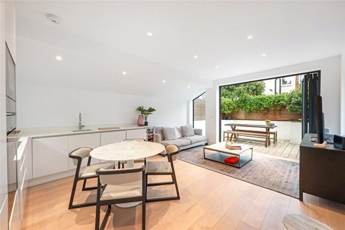2 Bedroom Flat For Sale In Tynemouth Street, London, SW6
