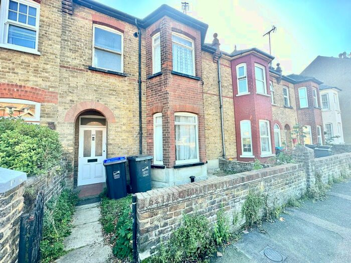 2 Bedroom Flat To Rent In Westbury Road, Westgate-On-Sea, CT8