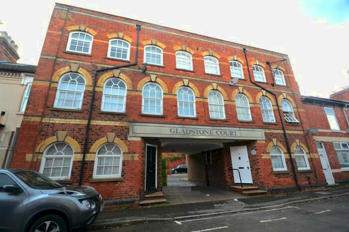1 Bedroom Apartment To Rent In Gladstone Street, Kettering, NN16