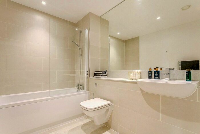 1 Bedroom Flat To Rent In Exchange Square, The Priory Queensway, Birmingham, B4