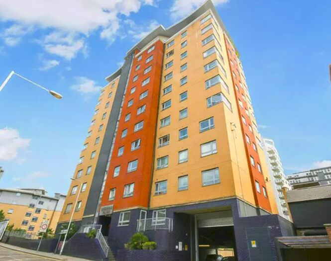 1 Bedroom Apartment To Rent In Spectrum Towers Hainault Street, Ilford, Essex, IG1