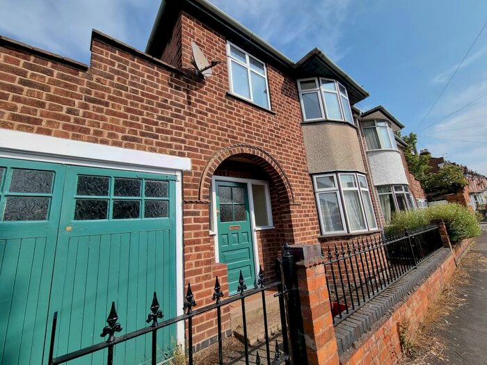 5 Bedroom Semi-Detached House To Rent In Lower Villiers Street, Leamington Spa, CV32