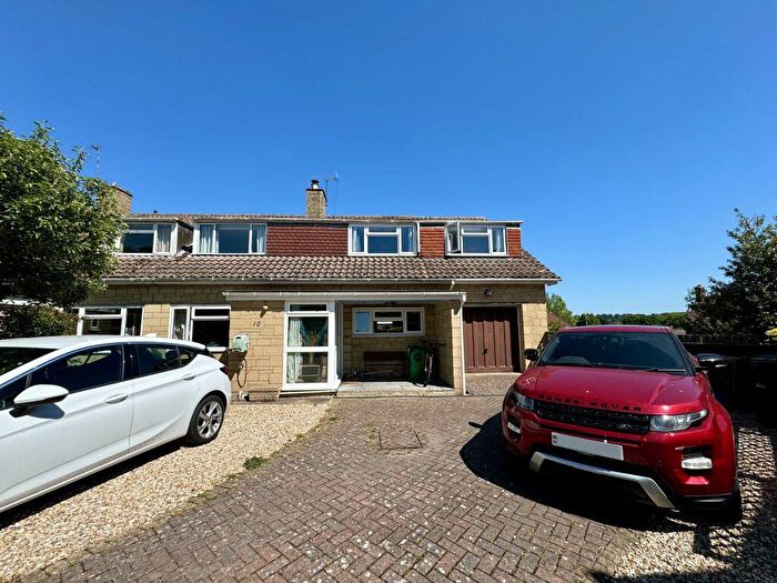 4 Bedroom Semi-Detached House For Sale In Stratford Road, Yeovil, Somerset, BA21