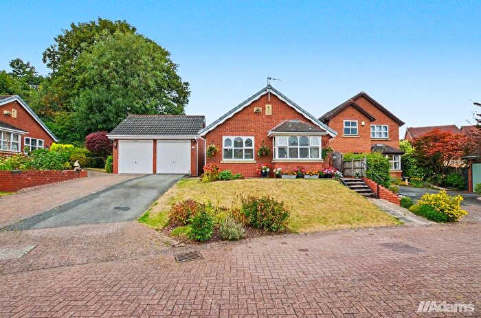 3 Bedroom Bungalow For Sale In Bittern Close, Norton, WA7