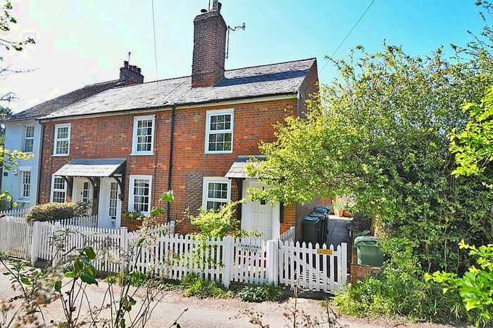 2 Bedroom Cottage To Rent In George Street, Hunton, Maidstone, ME15