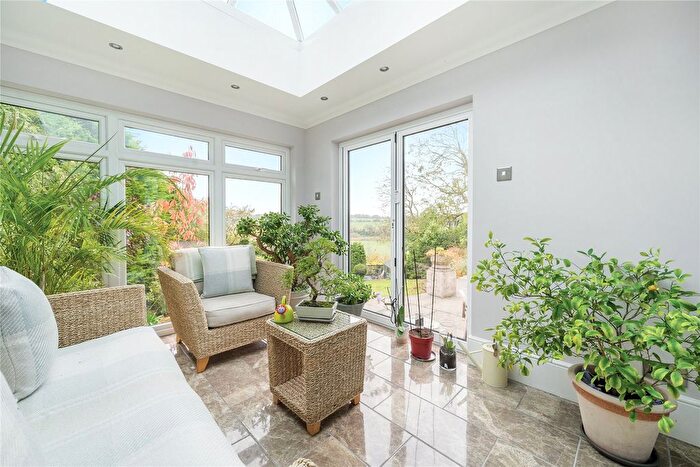 3 Bedroom Bungalow For Sale In Saltbox Hill, Biggin Hill, Westerham, TN16