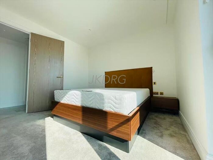 3 Bedroom Flat To Rent In Albert Embankment, London, SE1