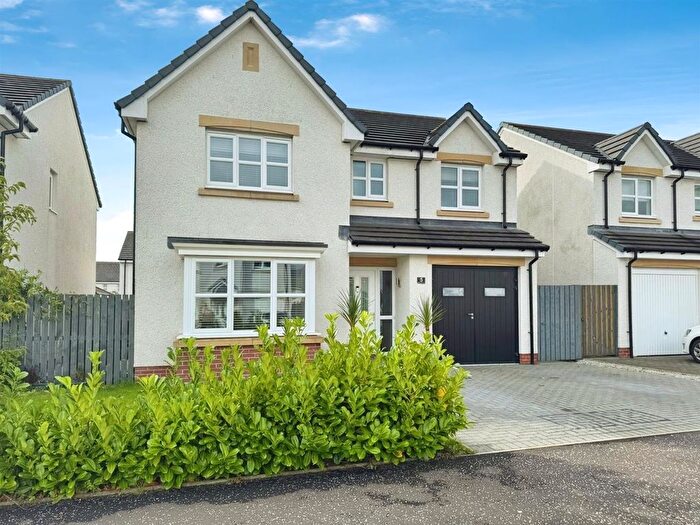 4 Bedroom Detached House For Sale In Queen Mary Place, Clydebank, G81