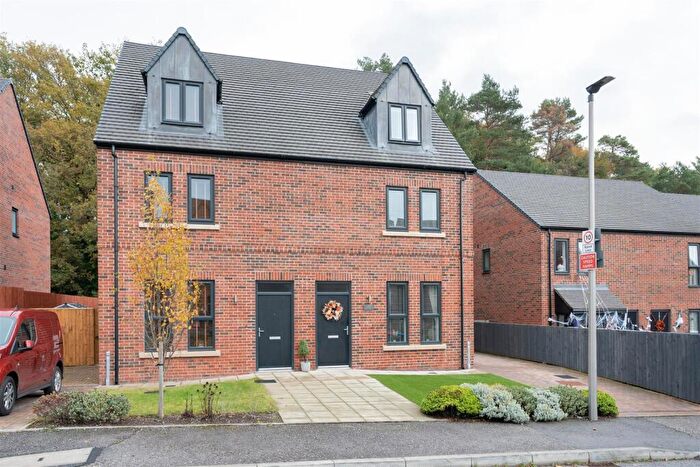 3 Bedroom Town House For Sale In Mara Drive, Oakmere, Northwich, CW8