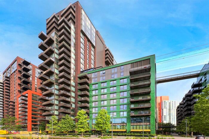 2 Bedroom Flat To Rent In Legacy Building, Embassy Gardens, Ponton Road, London, SW8