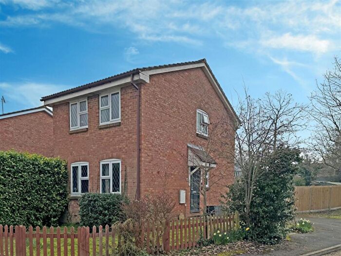 3 Bedroom End Of Terrace House For Sale In Kings Mead, South Nutfield, Redhill, RH1