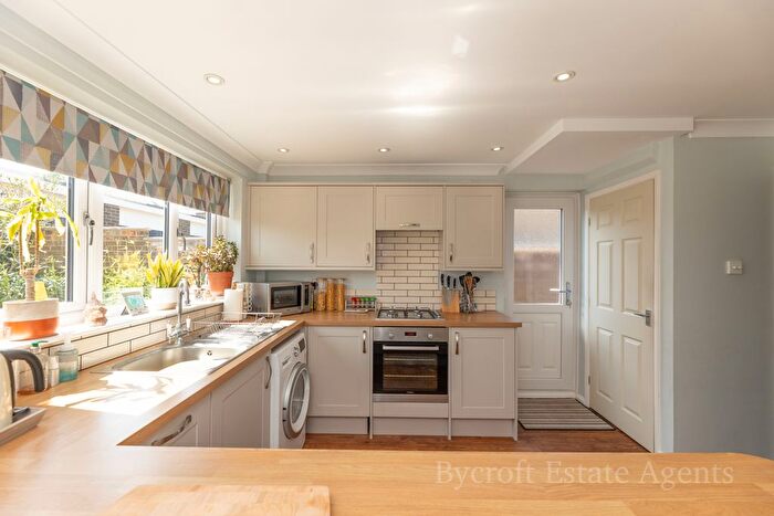 3 Bedroom Detached House For Sale In Siskin Close, Bradwell, NR31