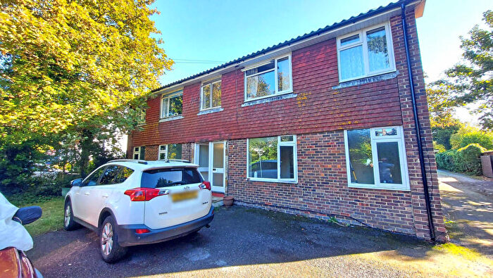 1 Bedroom Apartment To Rent In Manor Road, Worthing, BN11