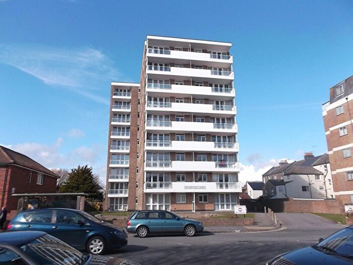 2 Bedroom Flat To Rent In Westminster Court, Brighton Road, Worthing, BN11