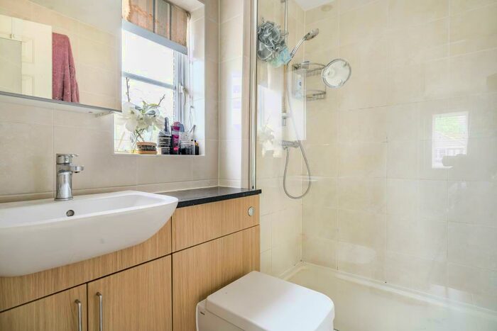5 Bedroom Detached House To Rent In Neuman Crescent, Bracknell, RG12