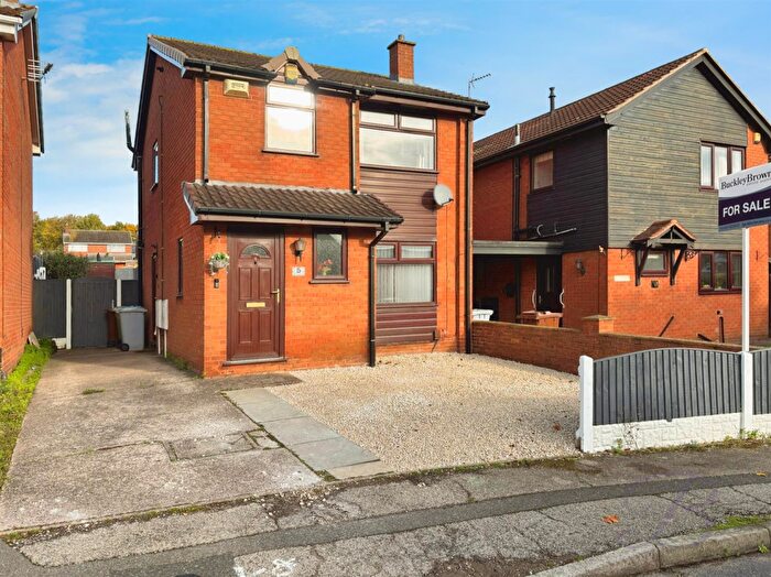 3 Bedroom Link Detached House For Sale In Kings Meadow, Rainworth, Mansfield, NG21