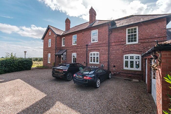 6 Bedroom Detached House For Sale In Tunstall, DL10