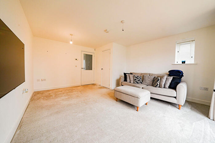 2 Bedroom End Of Terrace House To Rent In Mancetter Close, Kirby Muxloe, Leicester, Leicestershire, LE9