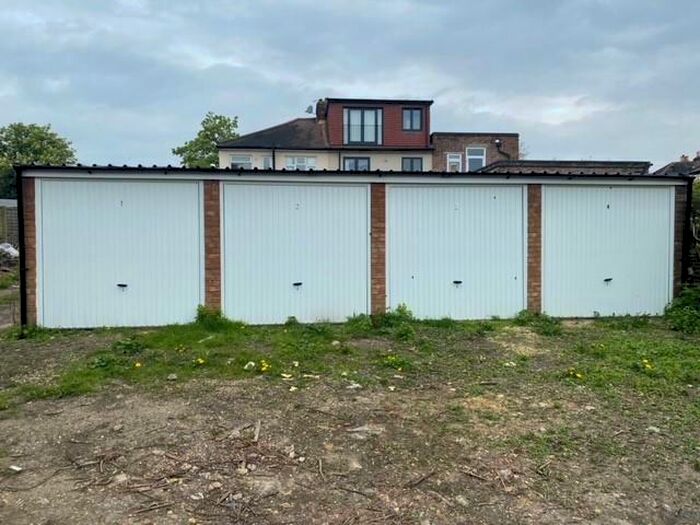 Garage / Parking To Rent In Hubbard Road, London, SE27