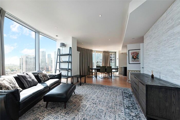 3 Bedroom Apartment To Rent In Biscayne Avenue, London, E14