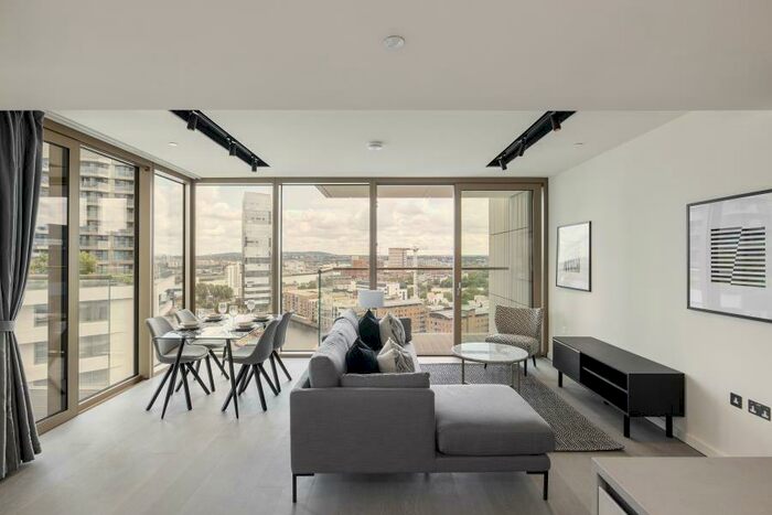 2 Bedroom Apartment To Rent In One Park Drive, London, E14