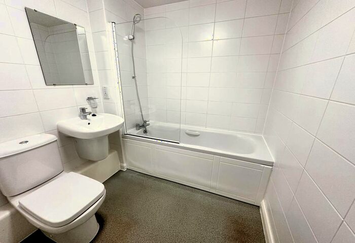1 Bedroom Flat To Rent In Suez Way, Saltdean, Brighton, BN2